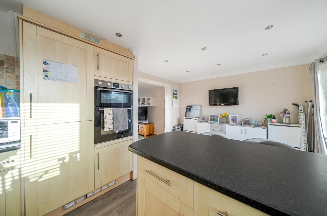 Clos Rhymni, Cwmrhydyceirw, Swansea, SA6 6RB